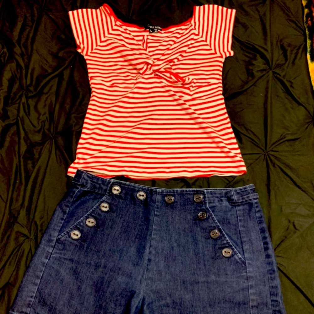 Adorable pin up outfit! love it! Retro 😍 awesome!